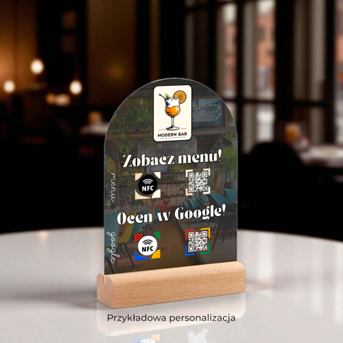 Prezenter akrylowy NFC Multi kilka linków social media opinie Google kontakt